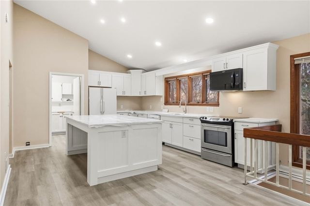 5 Foxwood, Fox Chapel, PA 15238