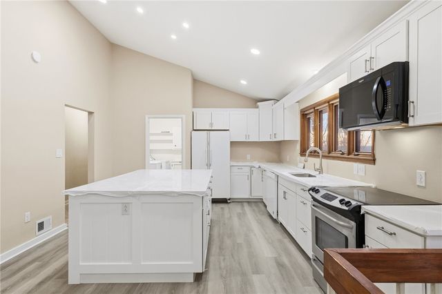 5 Foxwood, Fox Chapel, PA 15238