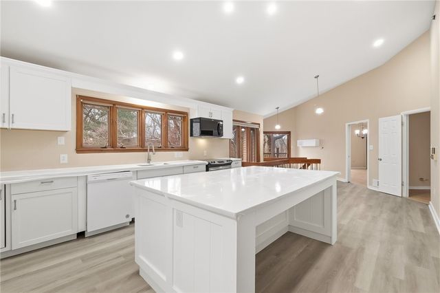 5 Foxwood, Fox Chapel, PA 15238