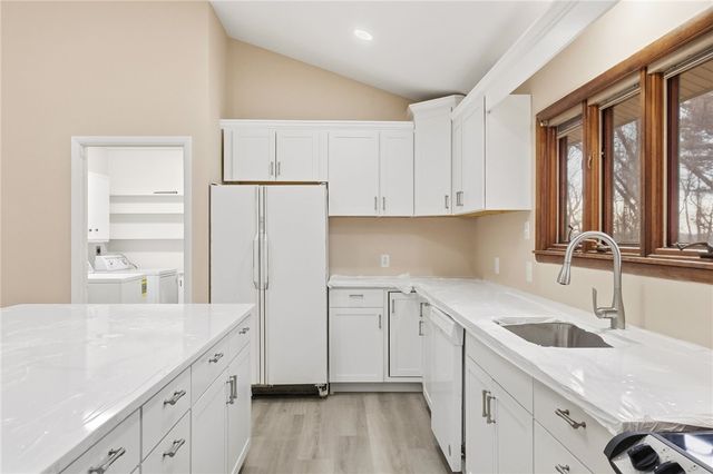 5 Foxwood, Fox Chapel, PA 15238