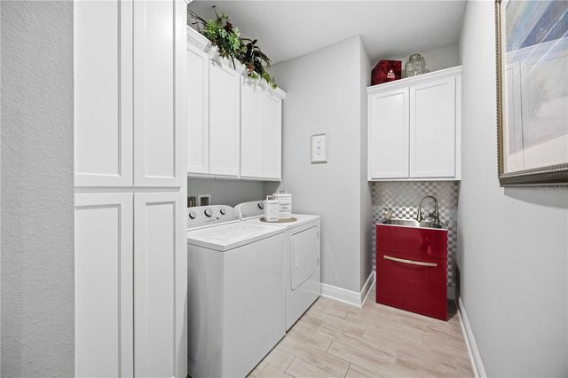 11329 MONTSERRAT DRIVE, Venice, FL 34293