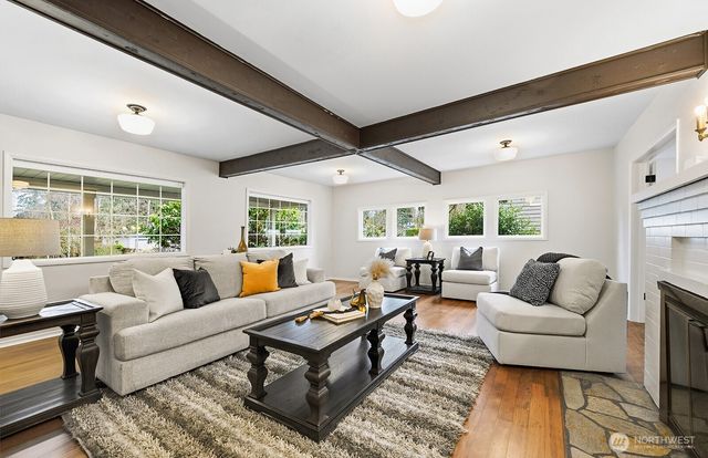 2342 N 137th Street, Seattle, WA 98133