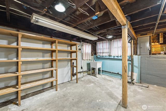 2342 N 137th Street, Seattle, WA 98133