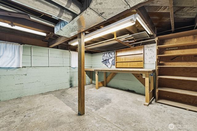 2342 N 137th Street, Seattle, WA 98133