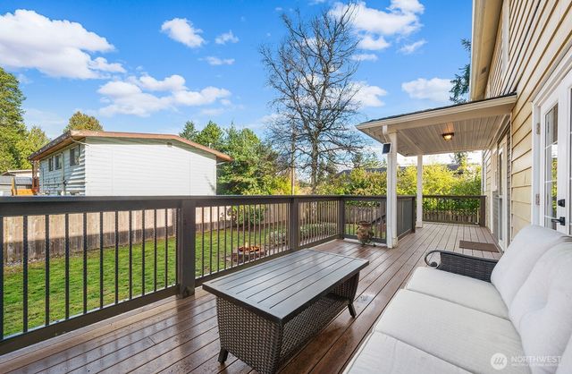 2342 N 137th Street, Seattle, WA 98133