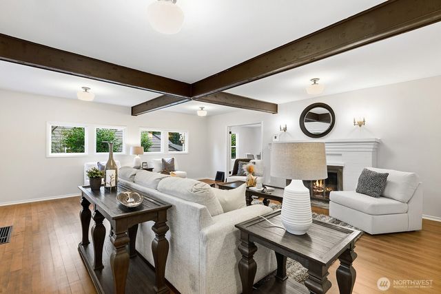 2342 N 137th Street, Seattle, WA 98133