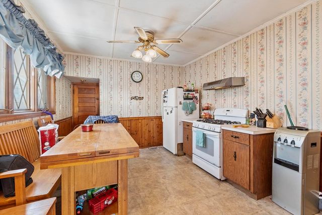 40 Archer St, Lynn, MA 01902