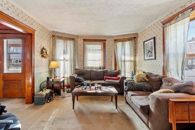 40 Archer St, Lynn, MA 01902