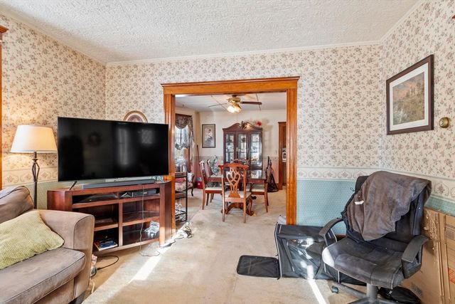 40 Archer St, Lynn, MA 01902