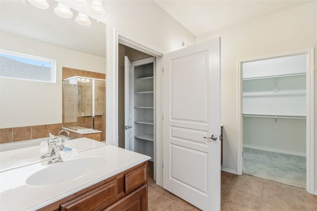 942 Carrington Greens Drive, Frisco, TX 75036