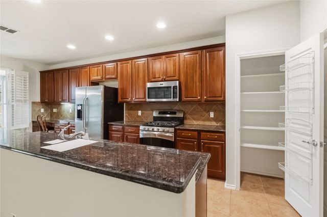 942 Carrington Greens Drive, Frisco, TX 75036