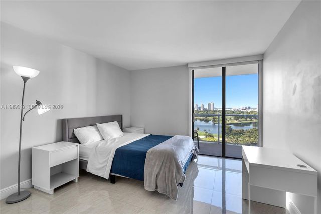 3731 N Country Club Dr 1427, Aventura, FL 33180