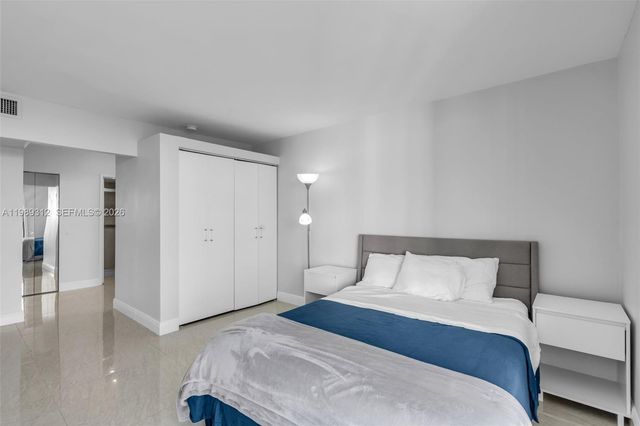 3731 N Country Club Dr 1427, Aventura, FL 33180