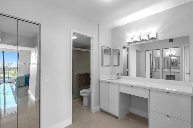 3731 N Country Club Dr 1427, Aventura, FL 33180