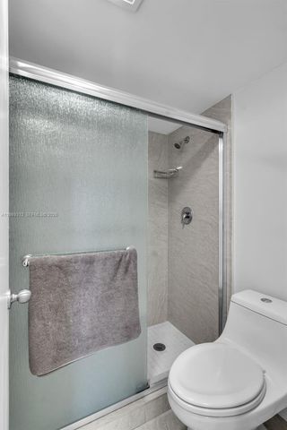 3731 N Country Club Dr 1427, Aventura, FL 33180