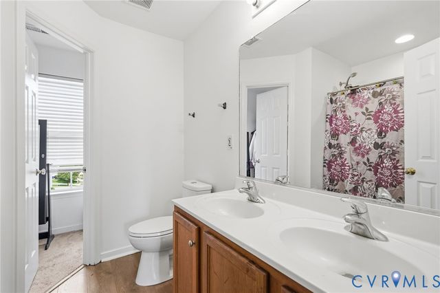 13401 Greenham Ct, Chester, VA 23831