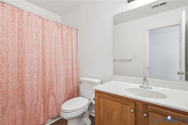 13401 Greenham Ct, Chester, VA 23831