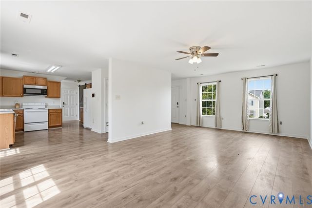 13401 Greenham Ct, Chester, VA 23831