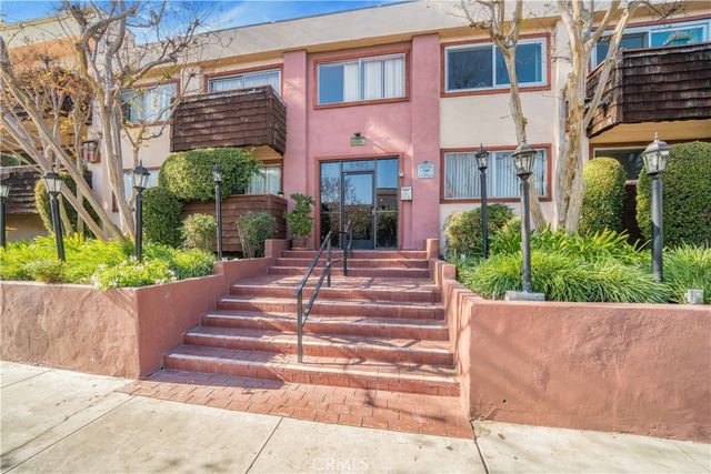 5403 Newcastle Avenue 12, Encino, CA 91316
