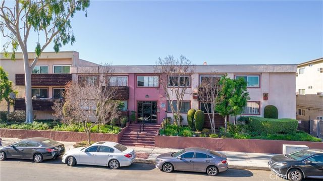 5403 Newcastle Avenue 12, Encino, CA 91316