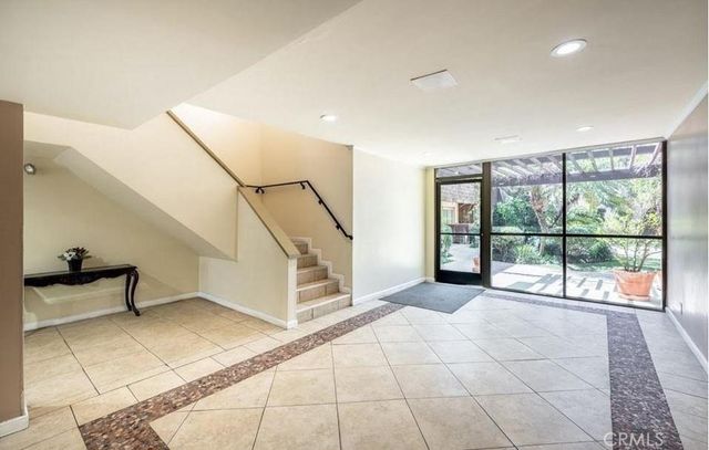 5403 Newcastle Avenue 12, Encino, CA 91316