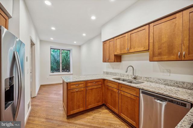 6 GOLDLEAF CT, Bethesda, MD 20817