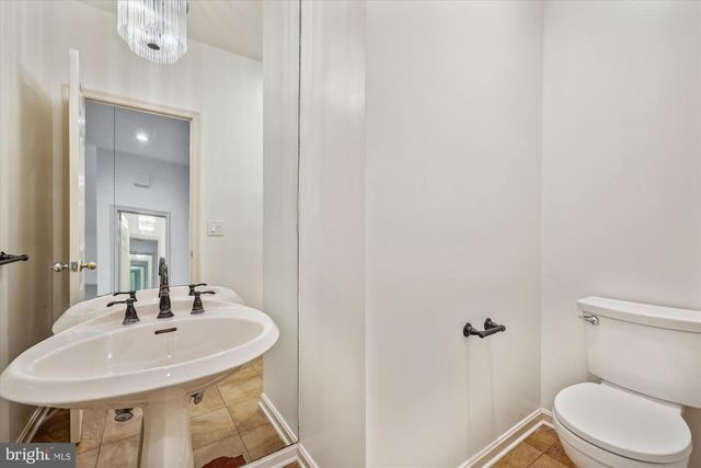 6 GOLDLEAF CT, Bethesda, MD 20817