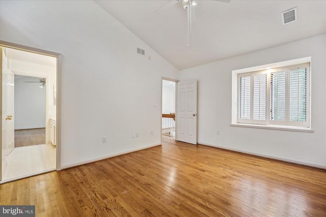 6 GOLDLEAF CT, Bethesda, MD 20817