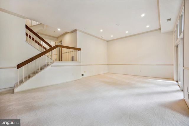 6 GOLDLEAF CT, Bethesda, MD 20817