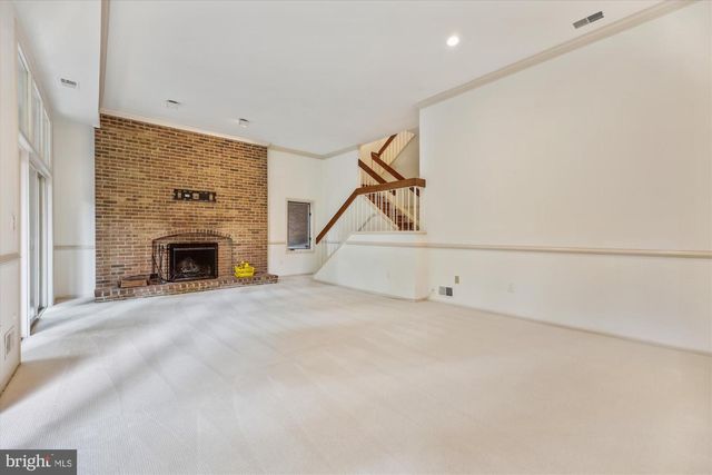6 GOLDLEAF CT, Bethesda, MD 20817