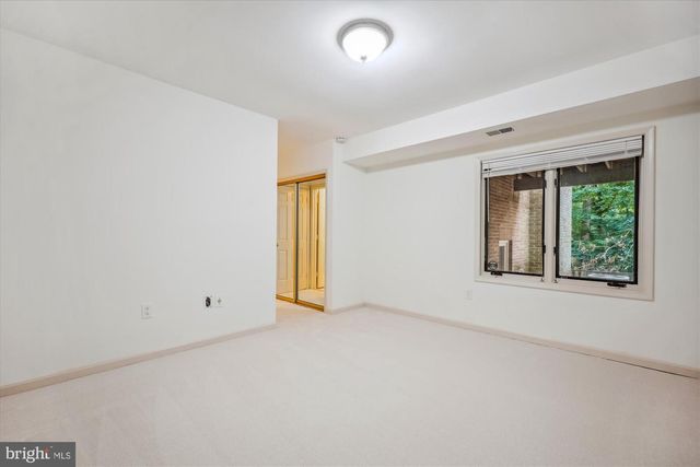 6 GOLDLEAF CT, Bethesda, MD 20817