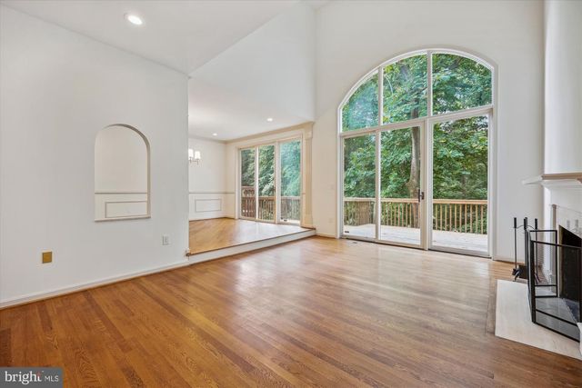 6 GOLDLEAF CT, Bethesda, MD 20817