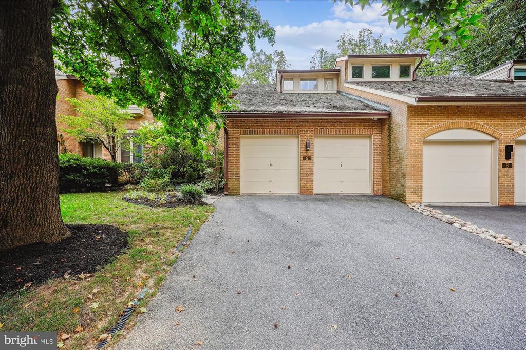 6 GOLDLEAF CT, Bethesda, MD 20817