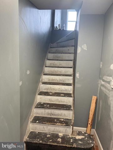 1536 N PEACH ST N, Philadelphia, PA 19131