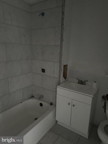 1536 N PEACH ST N, Philadelphia, PA 19131