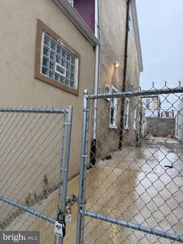 1536 N PEACH ST N, Philadelphia, PA 19131