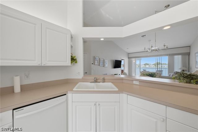 3320 W Crown Pointe BLVD 201, Naples, FL 34112