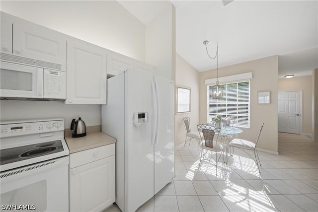 3320 W Crown Pointe BLVD 201, Naples, FL 34112