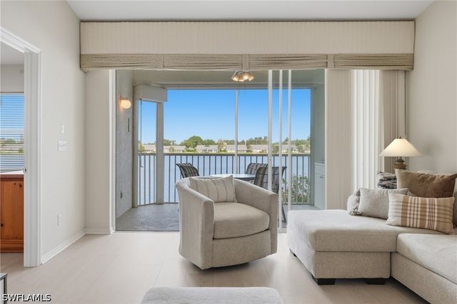 3320 W Crown Pointe BLVD 201, Naples, FL 34112