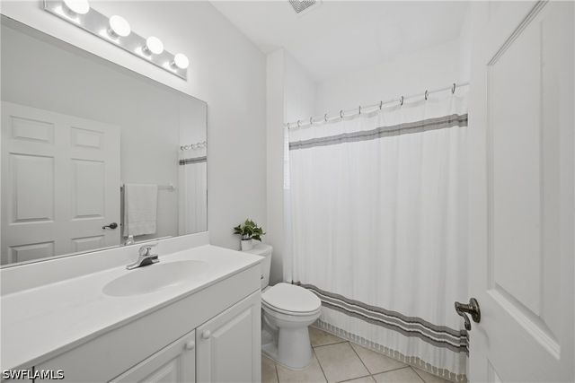 3320 W Crown Pointe BLVD 201, Naples, FL 34112