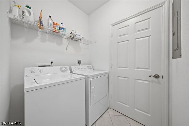 3320 W Crown Pointe BLVD 201, Naples, FL 34112