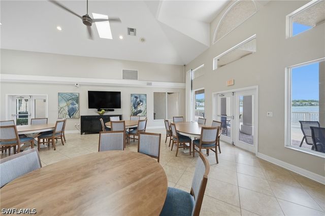 3320 W Crown Pointe BLVD 201, Naples, FL 34112