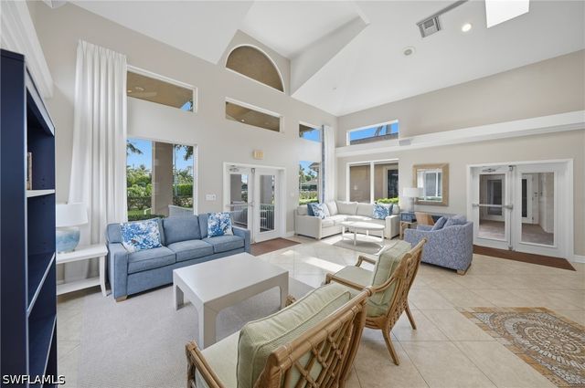 3320 W Crown Pointe BLVD 201, Naples, FL 34112