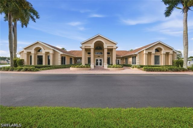 3320 W Crown Pointe BLVD 201, Naples, FL 34112