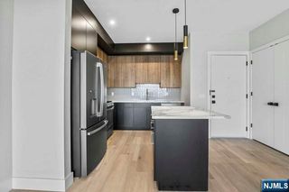 2021 Jones Road 203, Fort Lee, NJ 07024