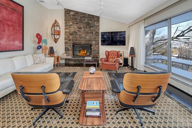 132 Ridgecrest Road, Briarcliff Manor, NY 10510