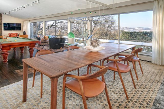 132 Ridgecrest Road, Briarcliff Manor, NY 10510