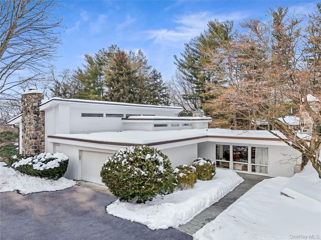 132 Ridgecrest Road, Briarcliff Manor, NY 10510