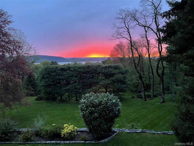 132 Ridgecrest Road, Briarcliff Manor, NY 10510