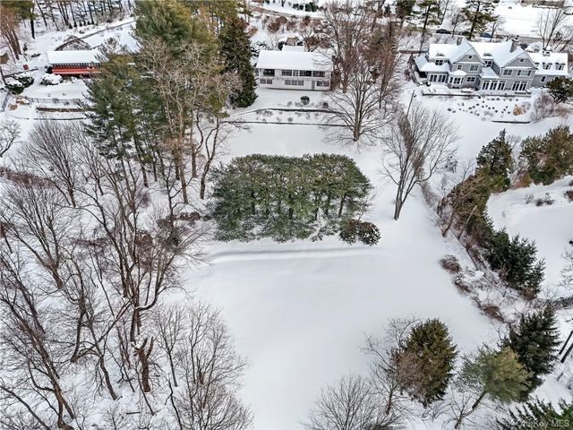 132 Ridgecrest Road, Briarcliff Manor, NY 10510